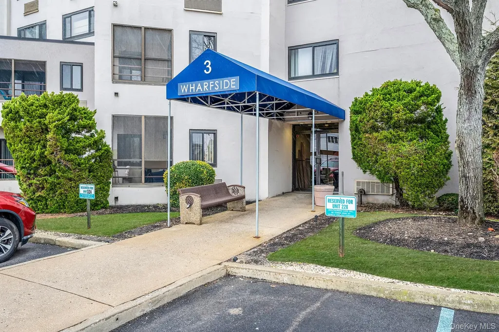 725 Miller Avenue Freeport NY 11520