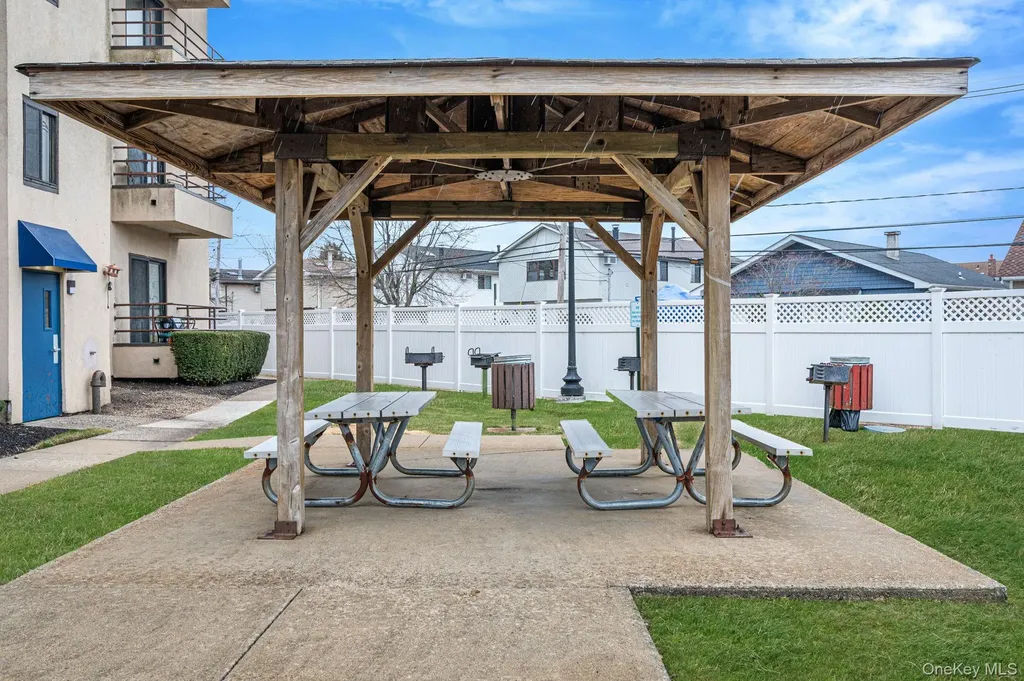725 Miller Avenue Freeport NY 11520