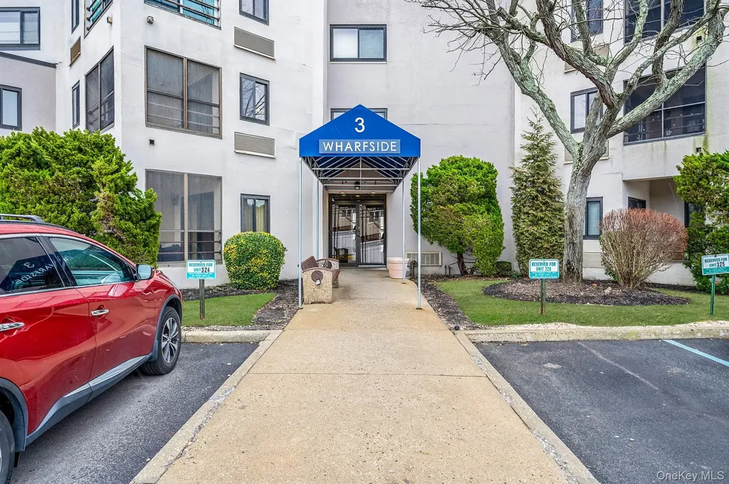 725 Miller Avenue Freeport NY 11520