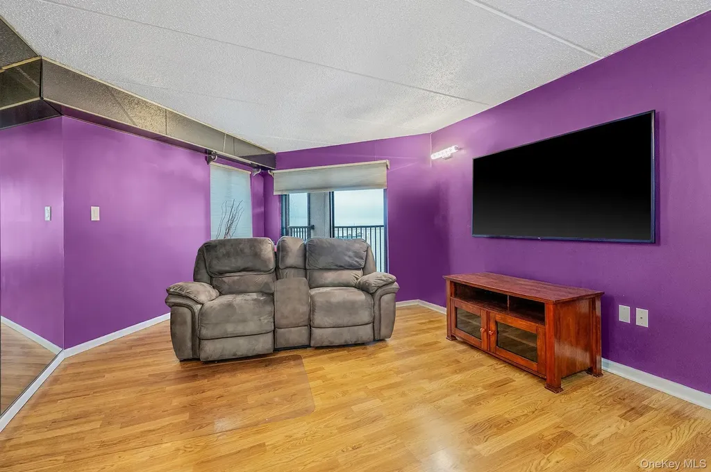 725 Miller Avenue Freeport NY 11520