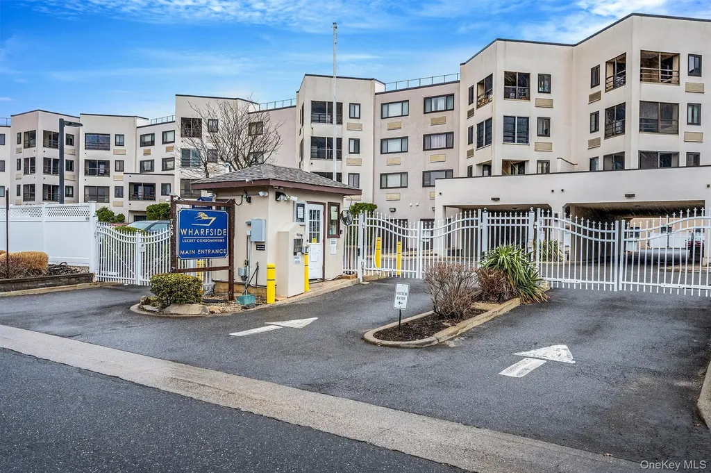 725 Miller Avenue Freeport NY 11520