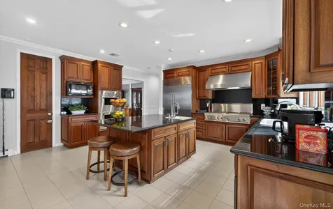 301 Berry Hill Road Oyster Bay Cove NY 11791