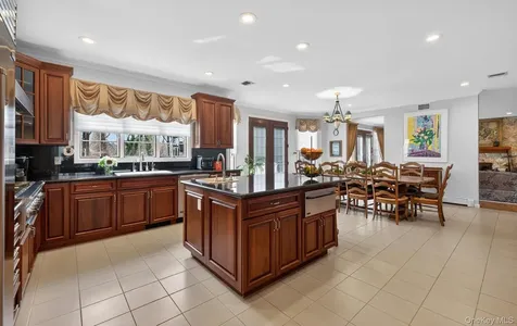 301 Berry Hill Road Oyster Bay Cove NY 11791
