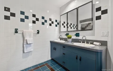 301 Berry Hill Road Oyster Bay Cove NY 11791