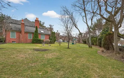 301 Berry Hill Road Oyster Bay Cove NY 11791