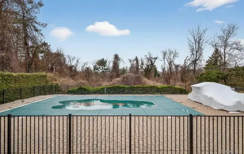 301 Berry Hill Road Oyster Bay Cove NY 11791