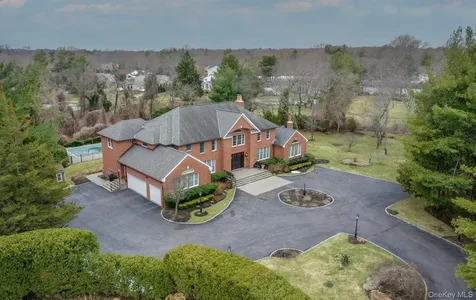 301 Berry Hill Road Oyster Bay Cove NY 11791