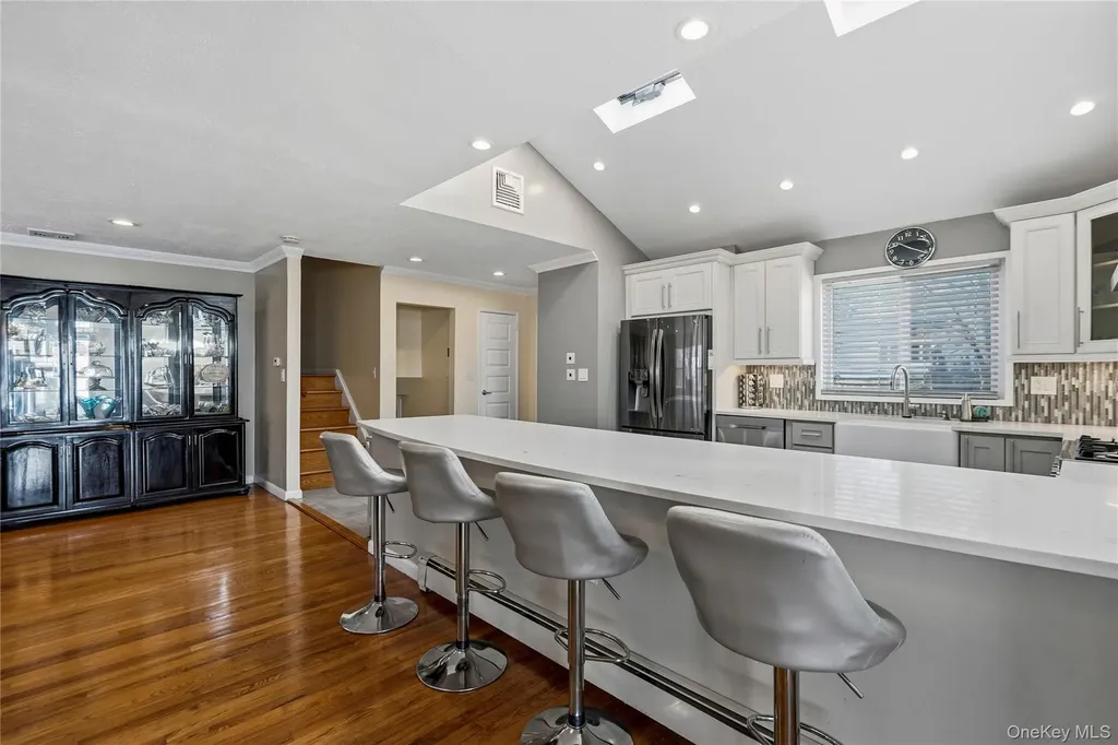 70 Forest Road Valley Stream NY 11581