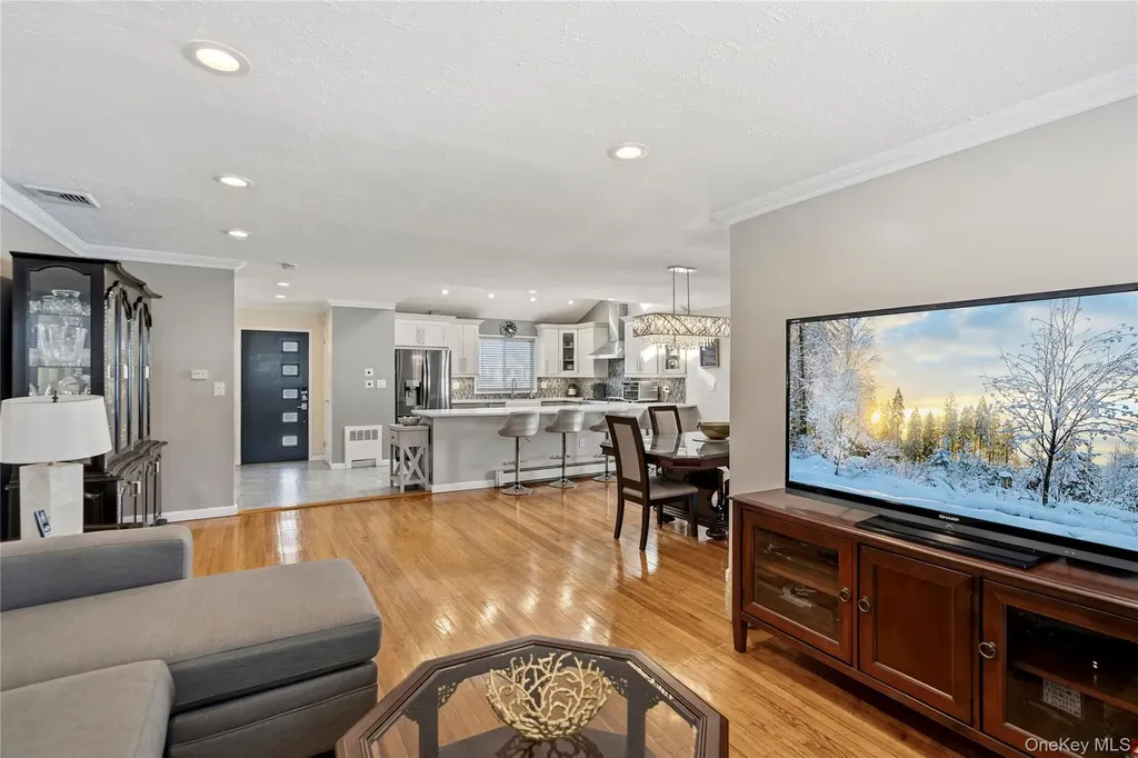 70 Forest Road Valley Stream NY 11581