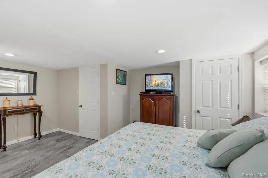 70 Forest Road Valley Stream NY 11581
