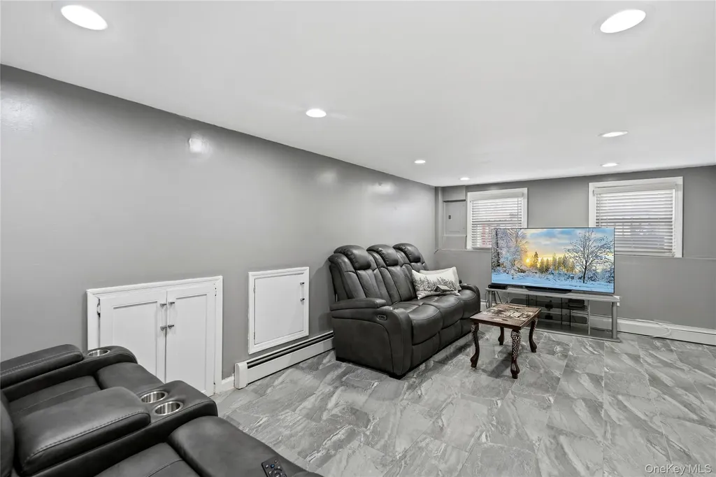 70 Forest Road Valley Stream NY 11581