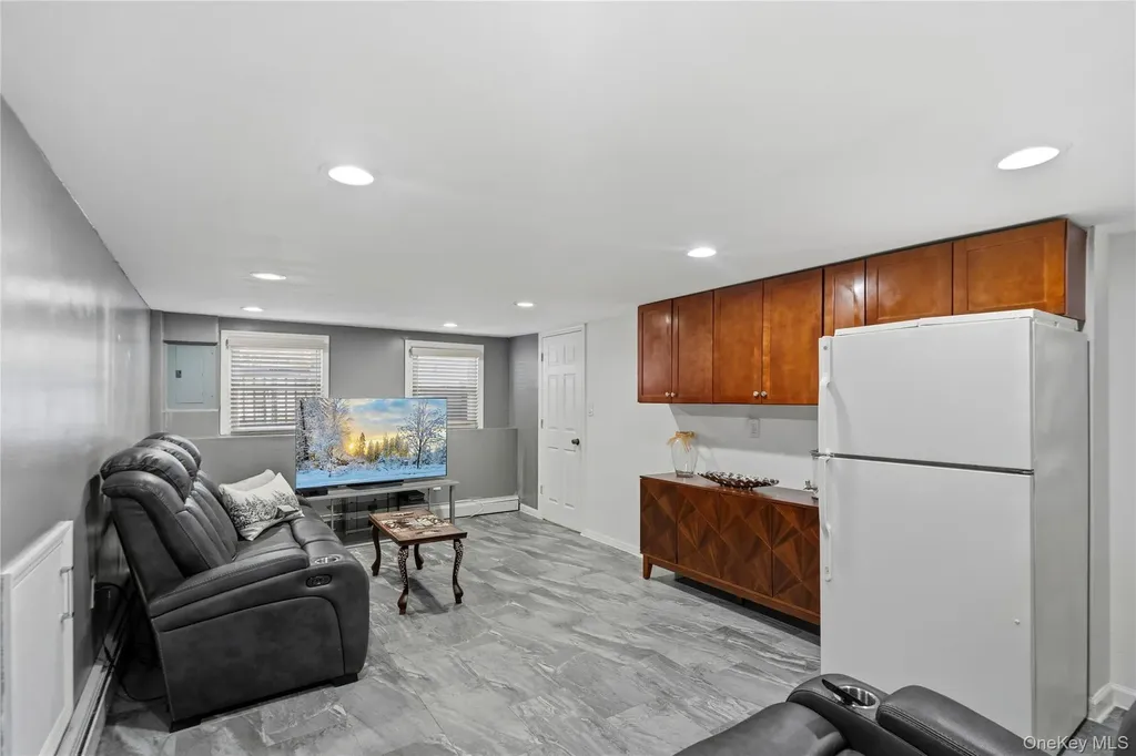 70 Forest Road Valley Stream NY 11581