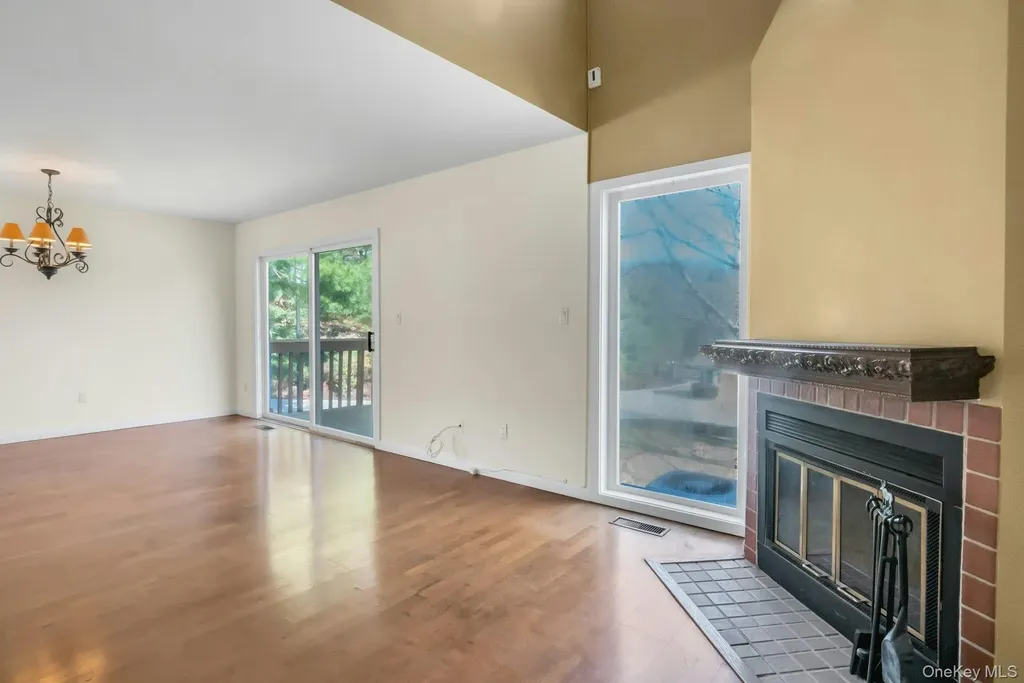 1 Spring Pond Drive Ossining NY 10562
