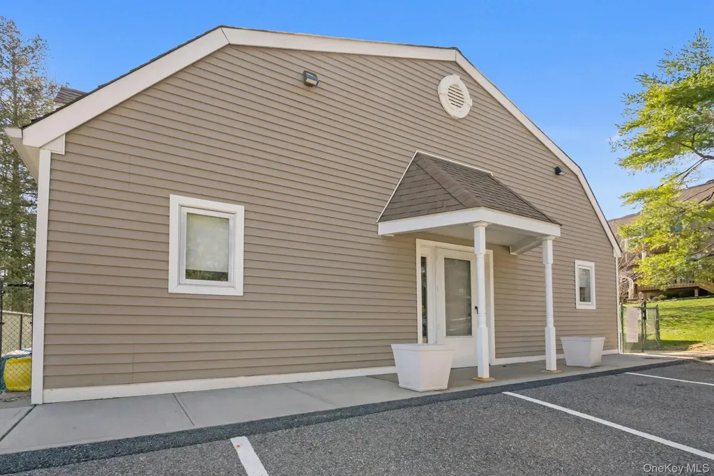 1 Spring Pond Drive Ossining NY 10562