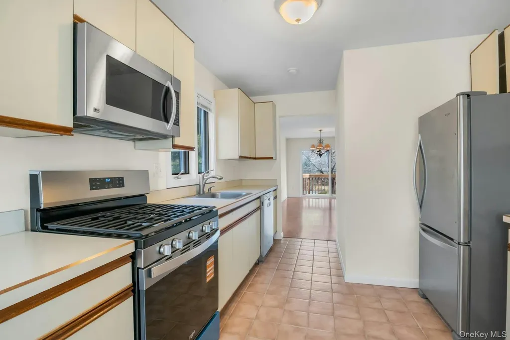 1 Spring Pond Drive Ossining NY 10562