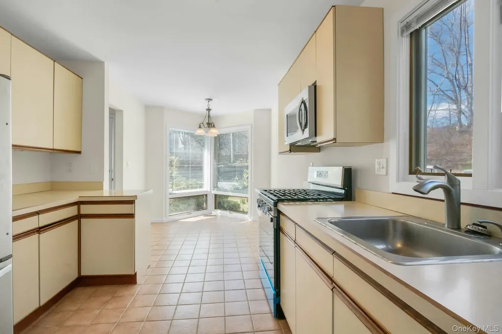 1 Spring Pond Drive Ossining NY 10562