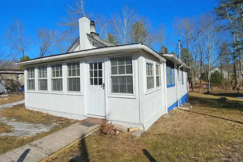8 Central Avenue White Lake NY 12786