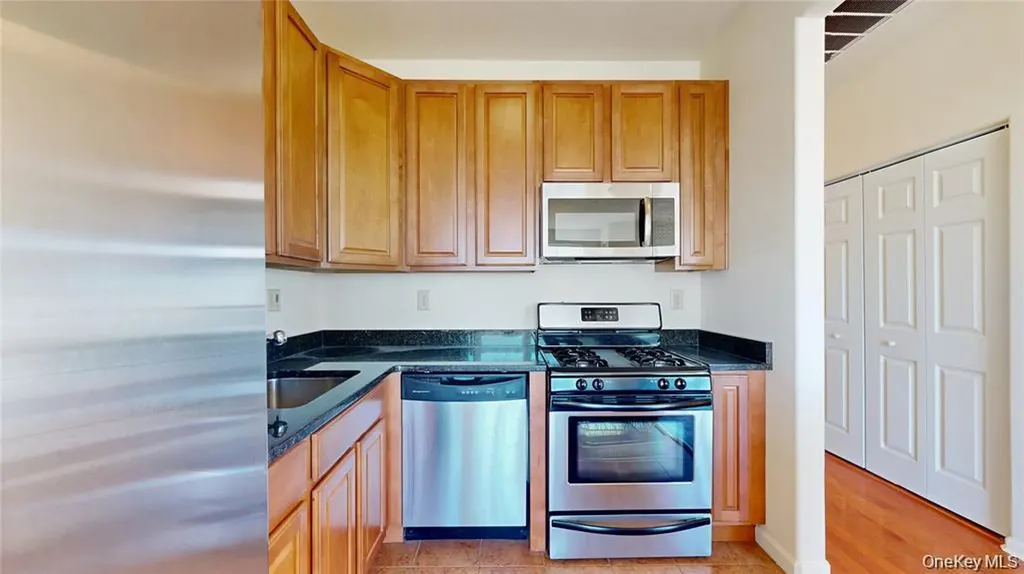 6910 Beach Front Road Arverne NY 11692