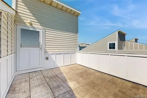6910 Beach Front Road Arverne NY 11692