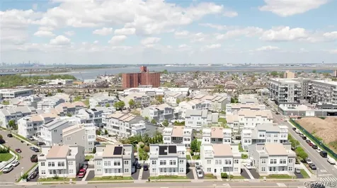6910 Beach Front Road Arverne NY 11692