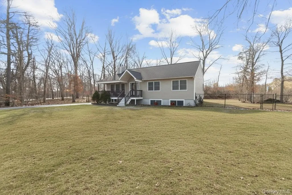 142 Gerard Road Yaphank NY 11980