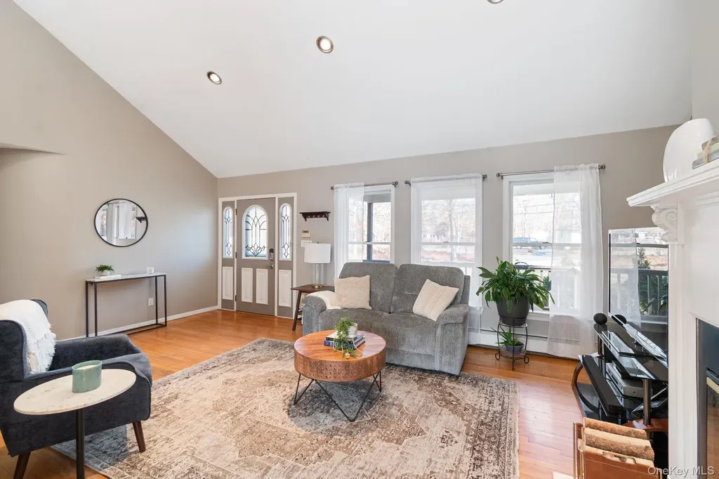 142 Gerard Road Yaphank NY 11980