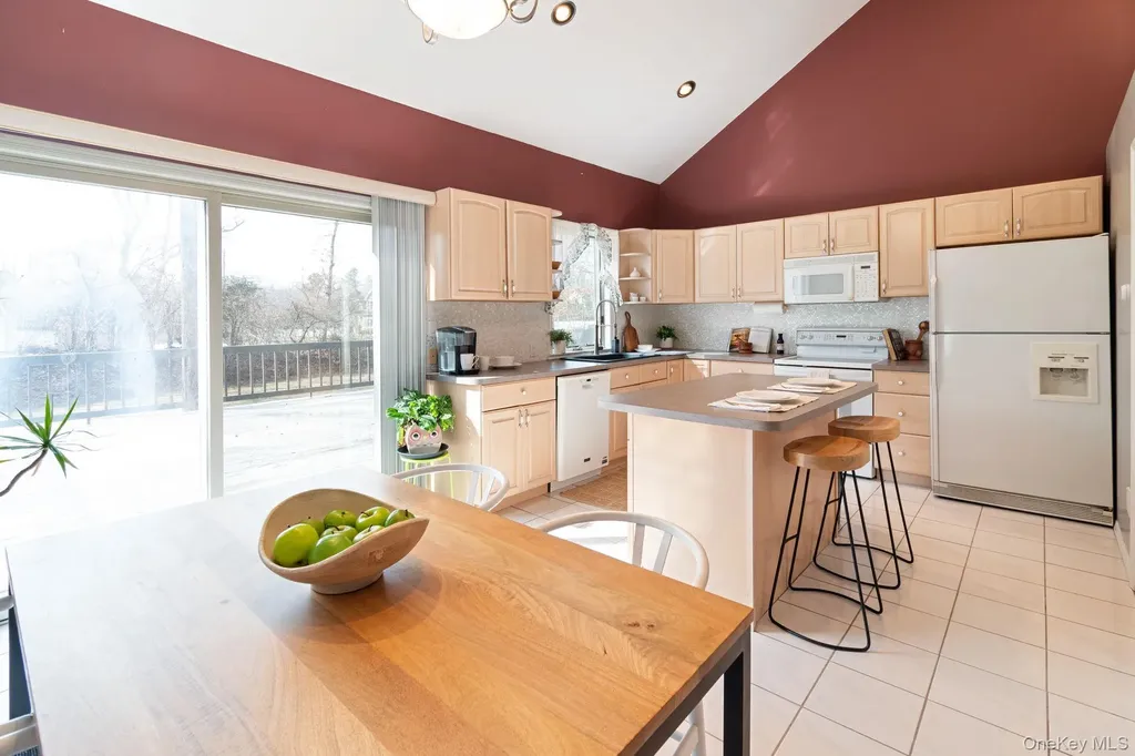 142 Gerard Road Yaphank NY 11980