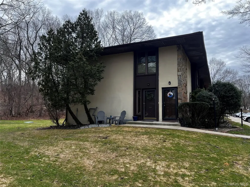 1 Pine Court Selden NY 11784