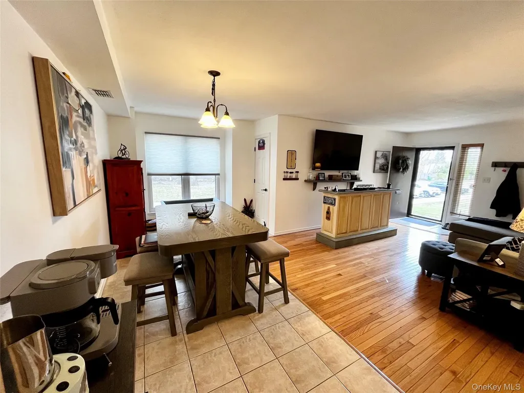 1 Pine Court Selden NY 11784