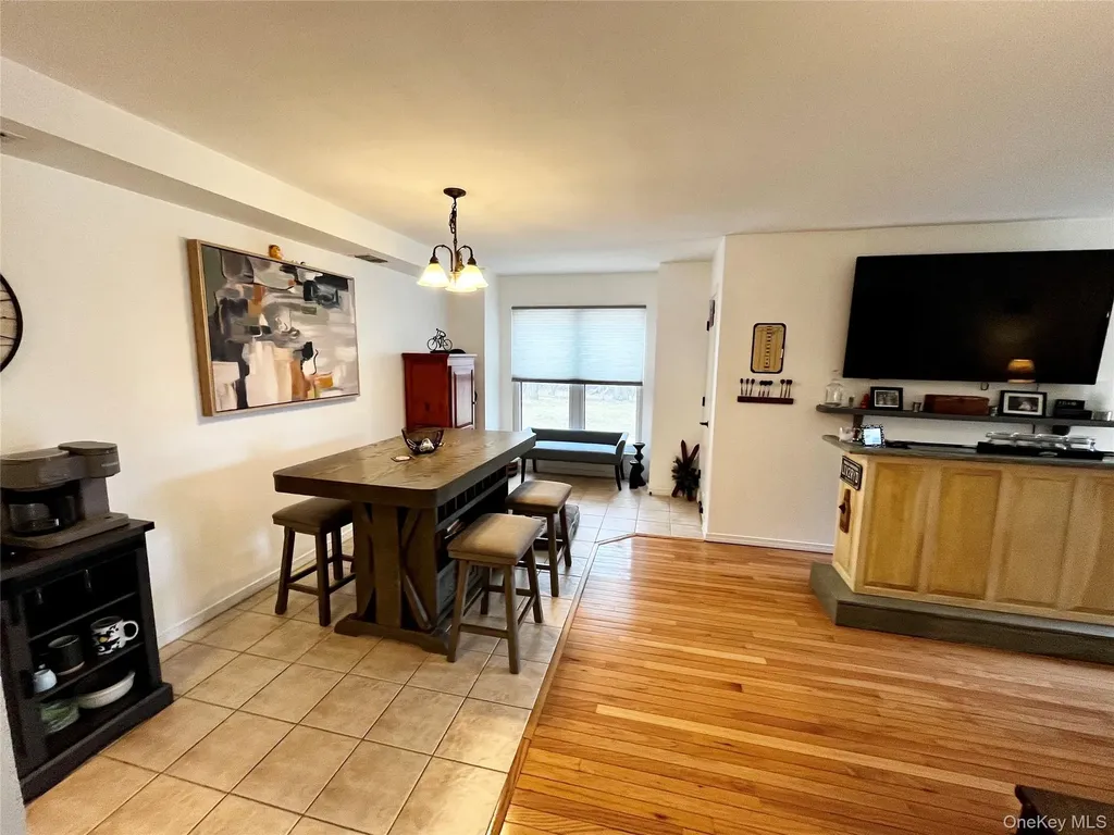 1 Pine Court Selden NY 11784