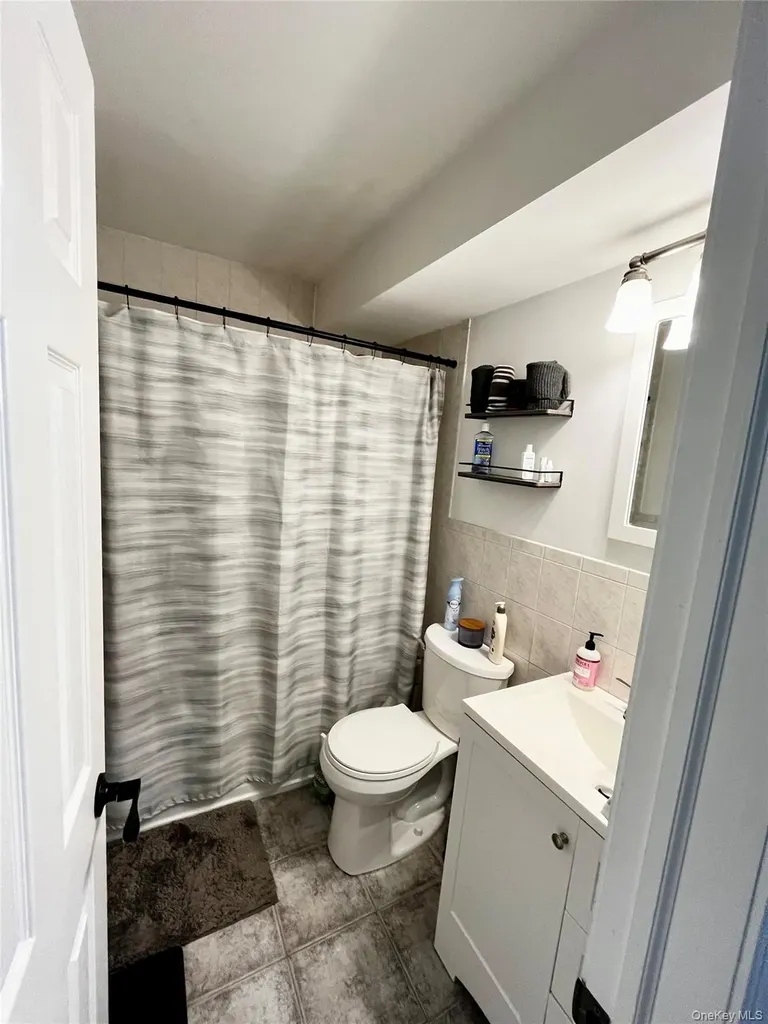 1 Pine Court Selden NY 11784