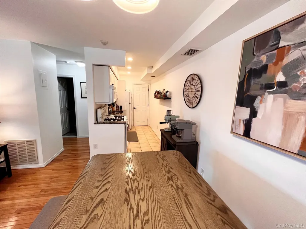 1 Pine Court Selden NY 11784