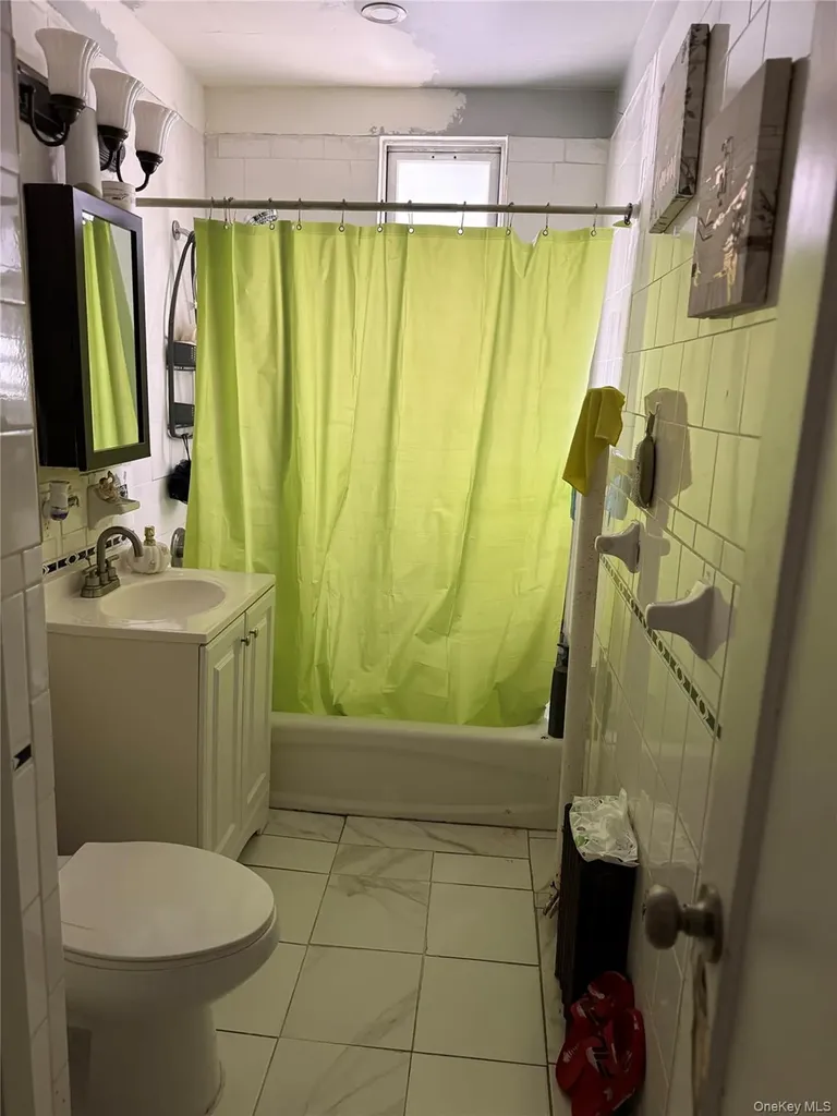 1049 Ward Avenue Bronx NY 10472