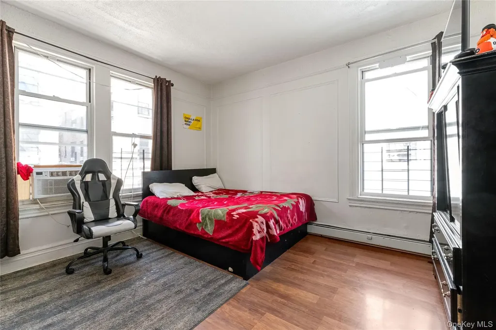 1049 Ward Avenue Bronx NY 10472