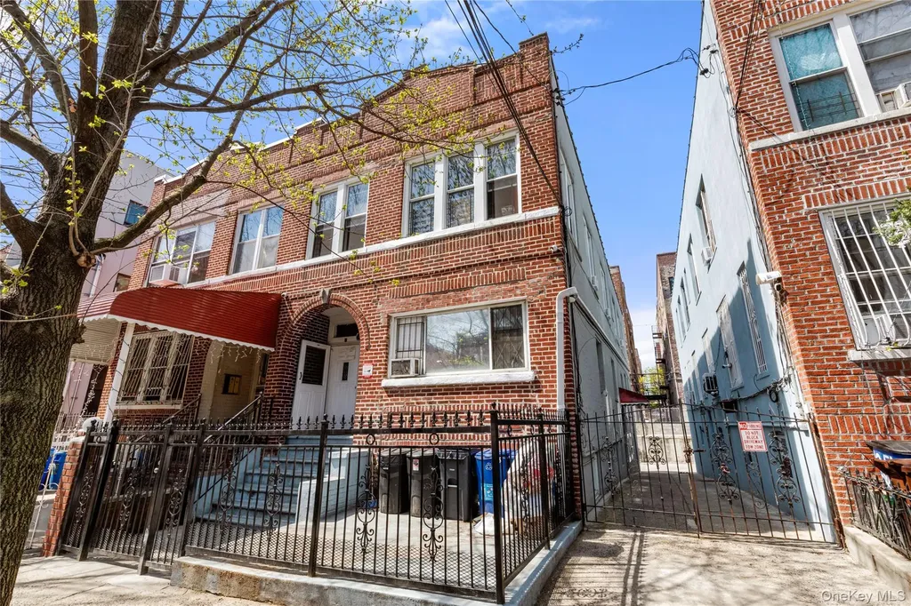 1049 Ward Avenue Bronx NY 10472