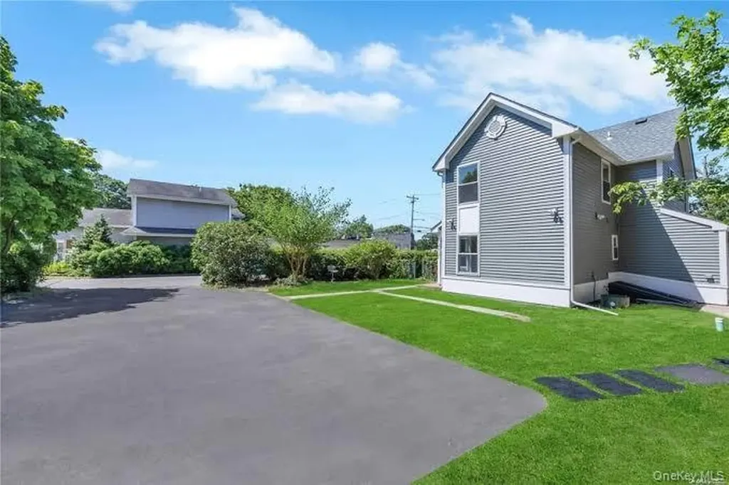 177 Waverly Avenue Patchogue NY 11772