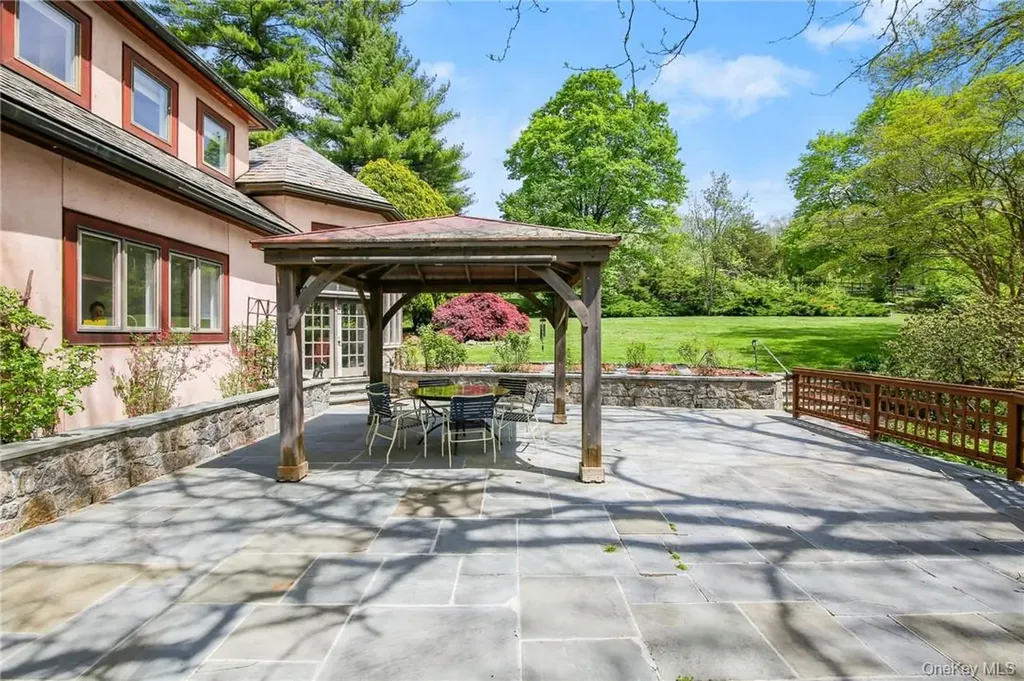 99 Moseman Avenue Katonah NY 10536