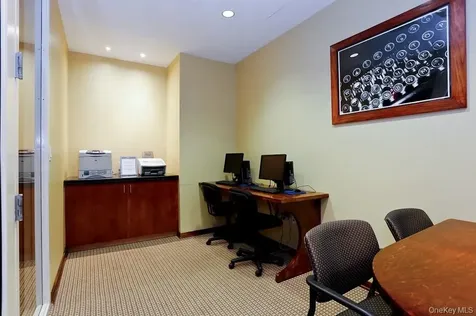 175 Huguenot Street New Rochelle NY 10801