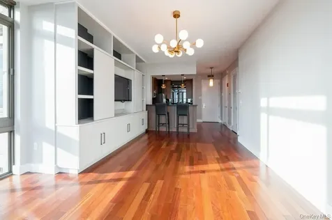 175 Huguenot Street New Rochelle NY 10801