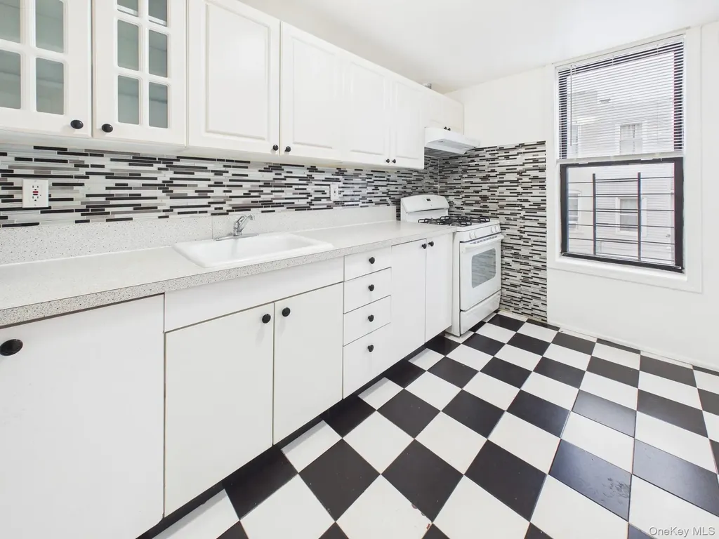 2309 Westchester Avenue Bronx NY 10462