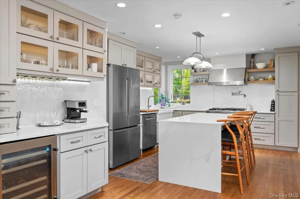 199 Hickory Grove Drive E Larchmont NY 10538