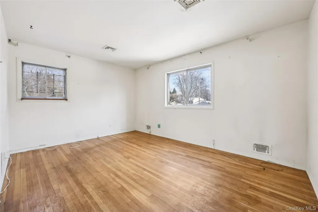 25 Freund Drive Nanuet NY 10954
