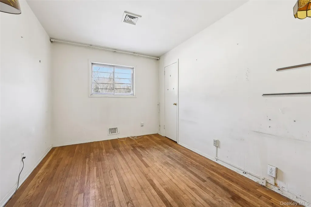 25 Freund Drive Nanuet NY 10954