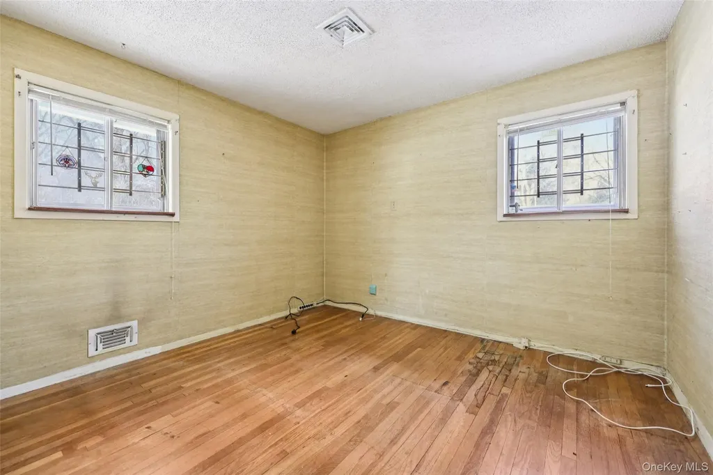 25 Freund Drive Nanuet NY 10954