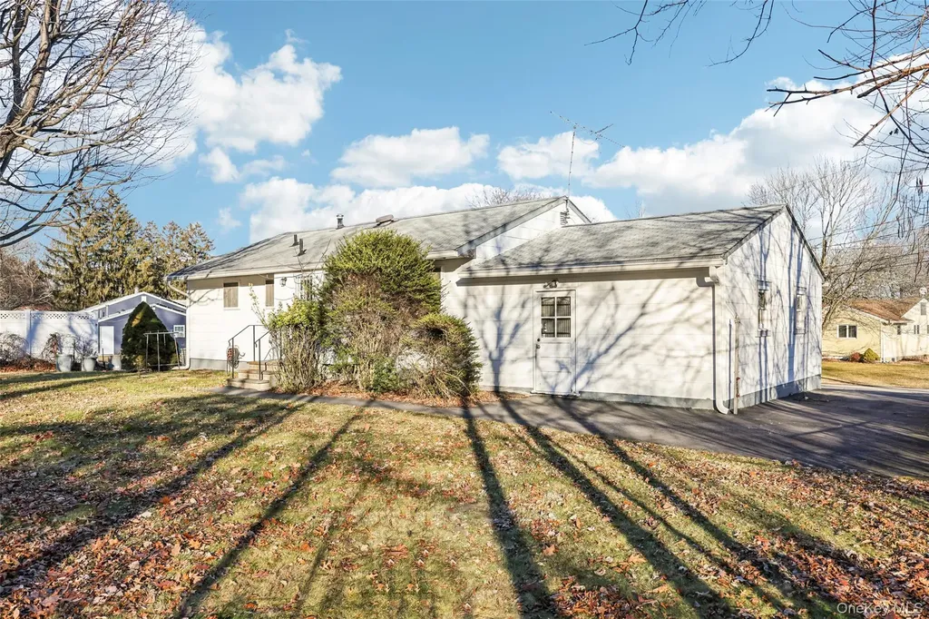 25 Freund Drive Nanuet NY 10954