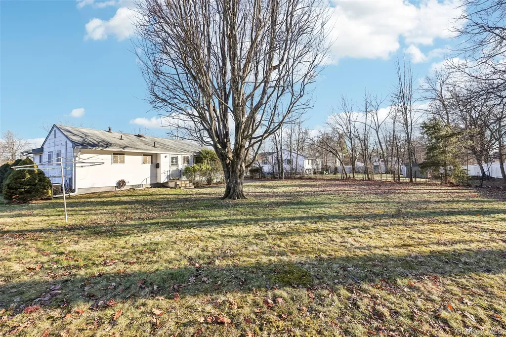 25 Freund Drive Nanuet NY 10954