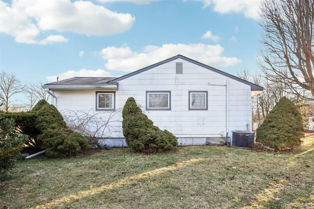 25 Freund Drive Nanuet NY 10954