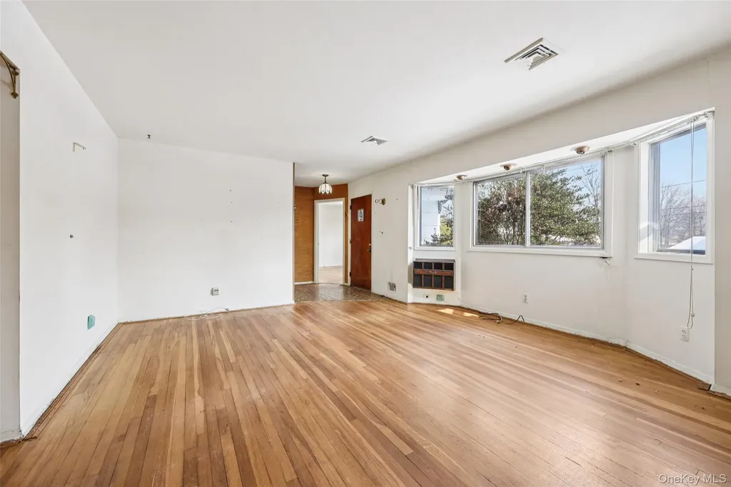 25 Freund Drive Nanuet NY 10954