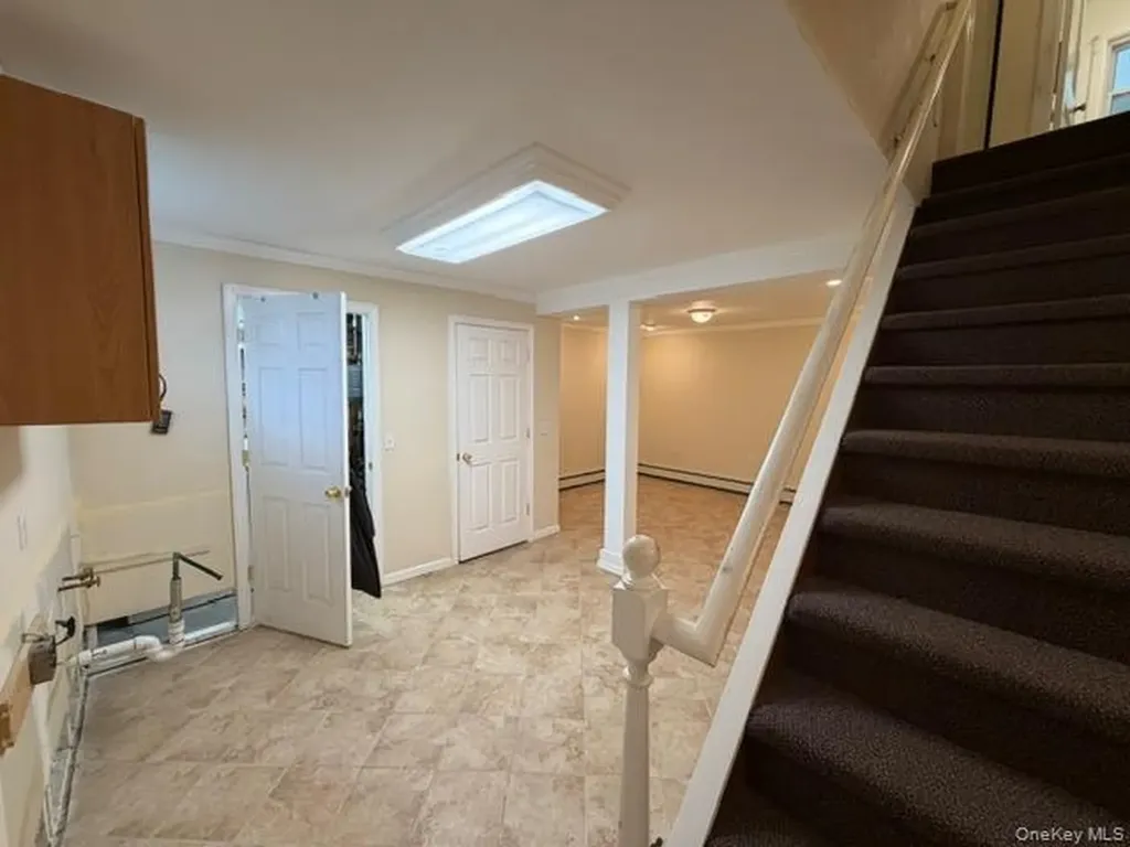 207 Morsemere Avenue Yonkers NY 10703