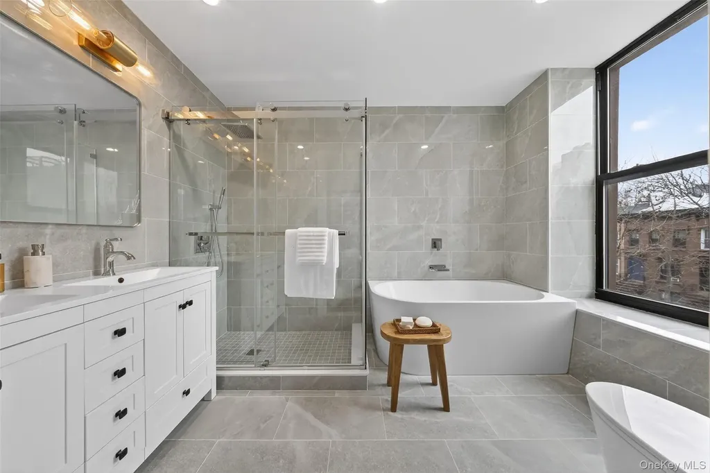 725 Quincy Street Brooklyn NY 11221